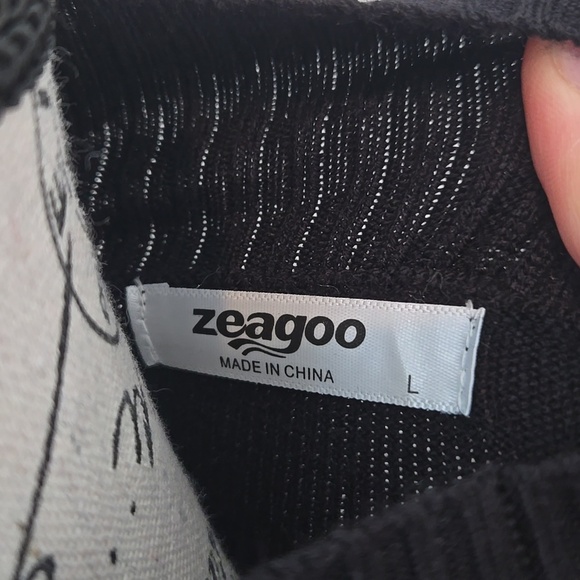 Black Sleeveless Turtleneck Sweater - Picture 6 of 6